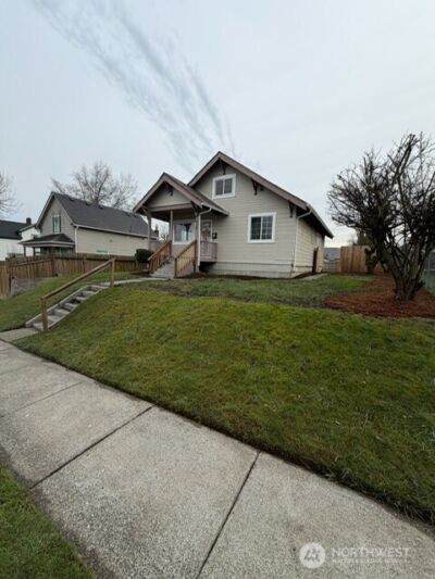1432 E 29th Street , Tacoma, WA 98404 - Photo 2
