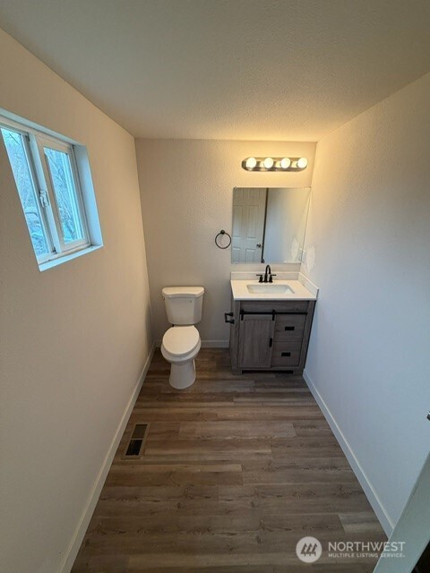 1432 E 29th Street , Tacoma, WA 98404