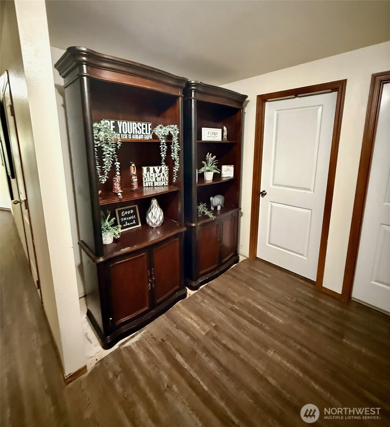 381 Elk Valley Road , Forks, WA 98331-9201