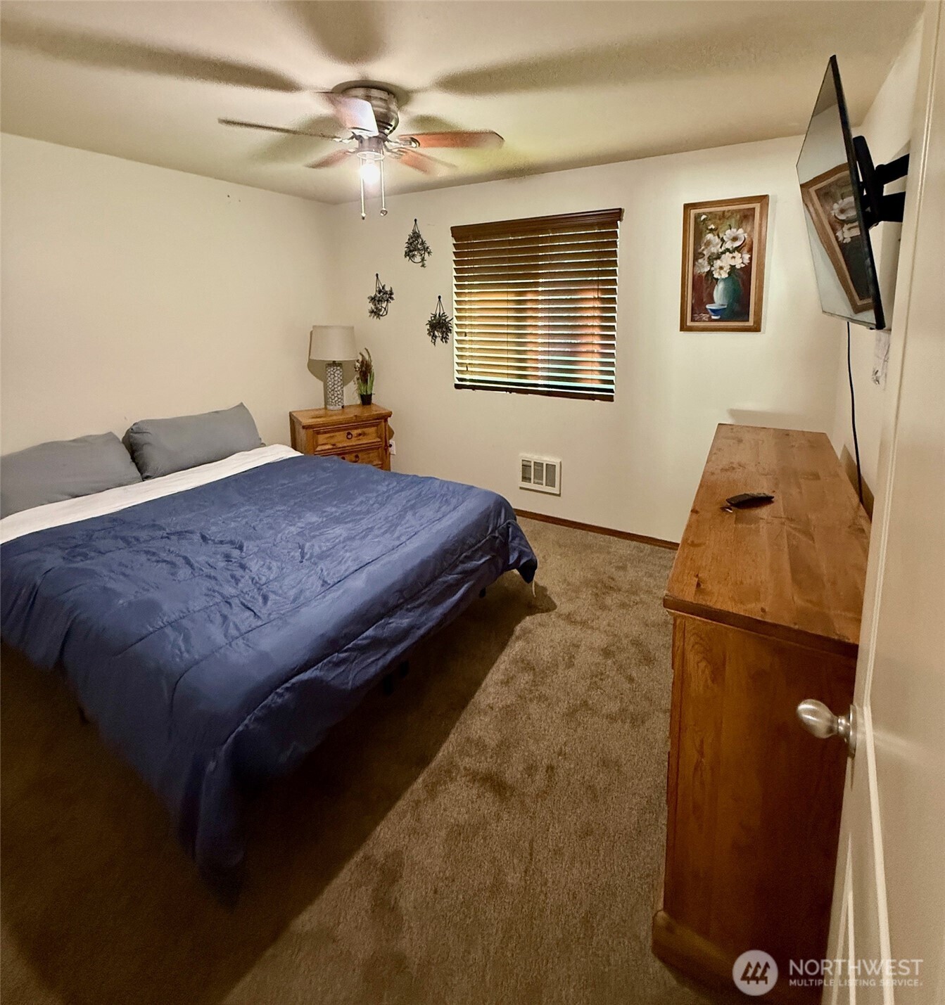 381 Elk Valley Road , Forks, WA 98331-9201