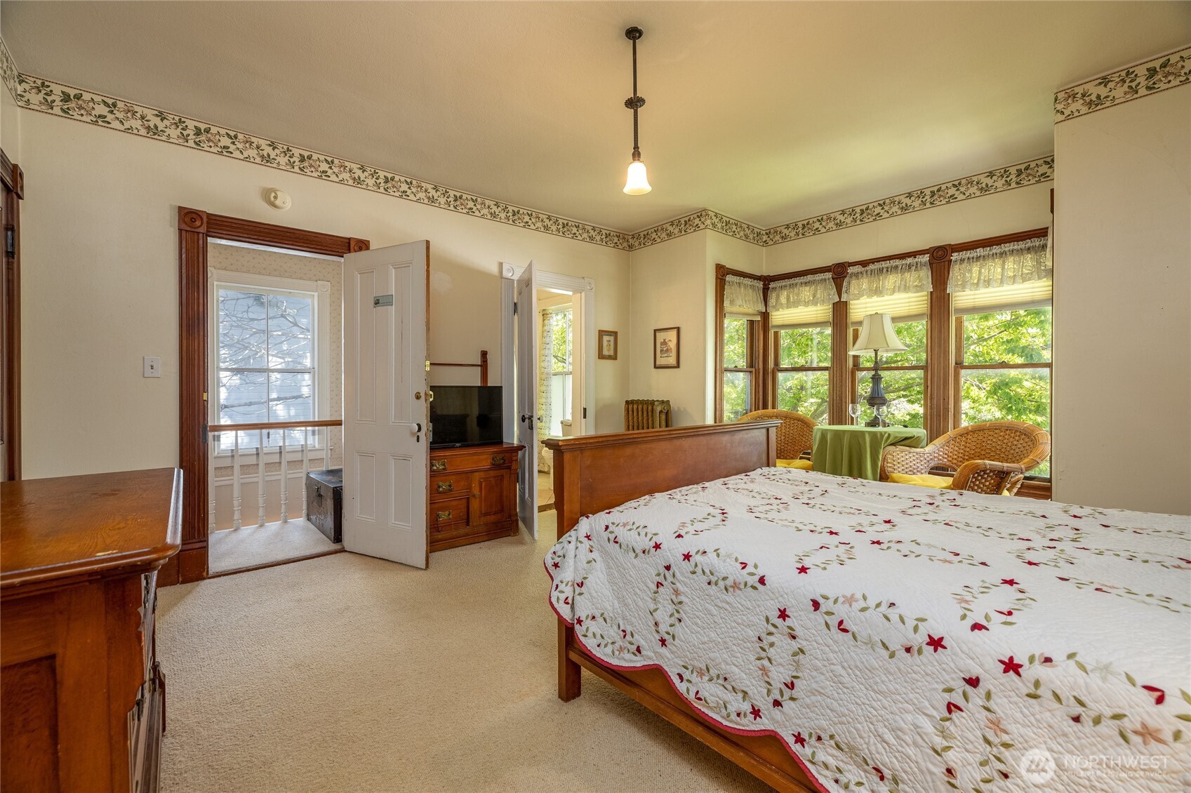 602 N Main Street , Coupeville, WA 98239