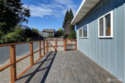 1730 N Narrows Drive , Tacoma, WA 98406-1510 - Photo 11