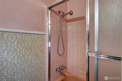 1730 N Narrows Drive , Tacoma, WA 98406-1510 - Photo 14