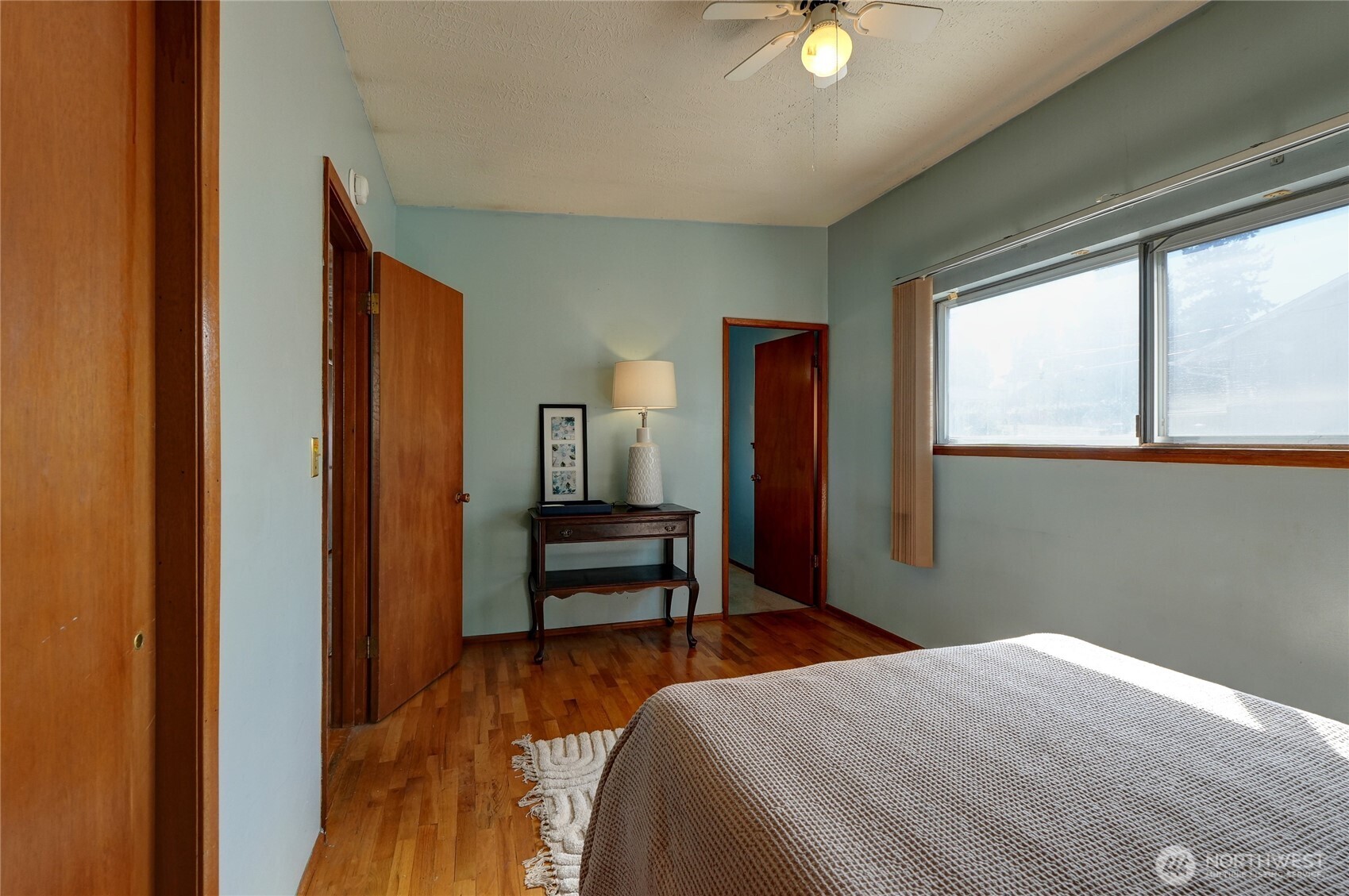 1730 N Narrows Drive , Tacoma, WA 98406-1510