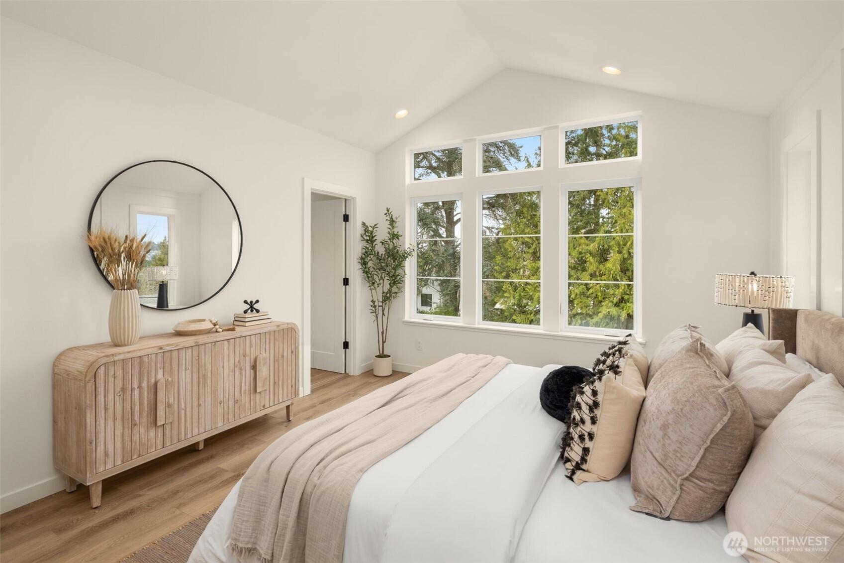 1864 1st Street , Kirkland, WA 98033