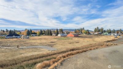 601 E 1st St , Waterville, WA 98858 - Photo 5