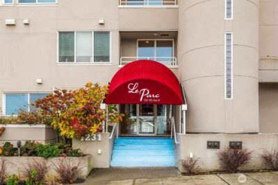 1231 5th Avenue N #204, Seattle, WA 98109 - Photo 2