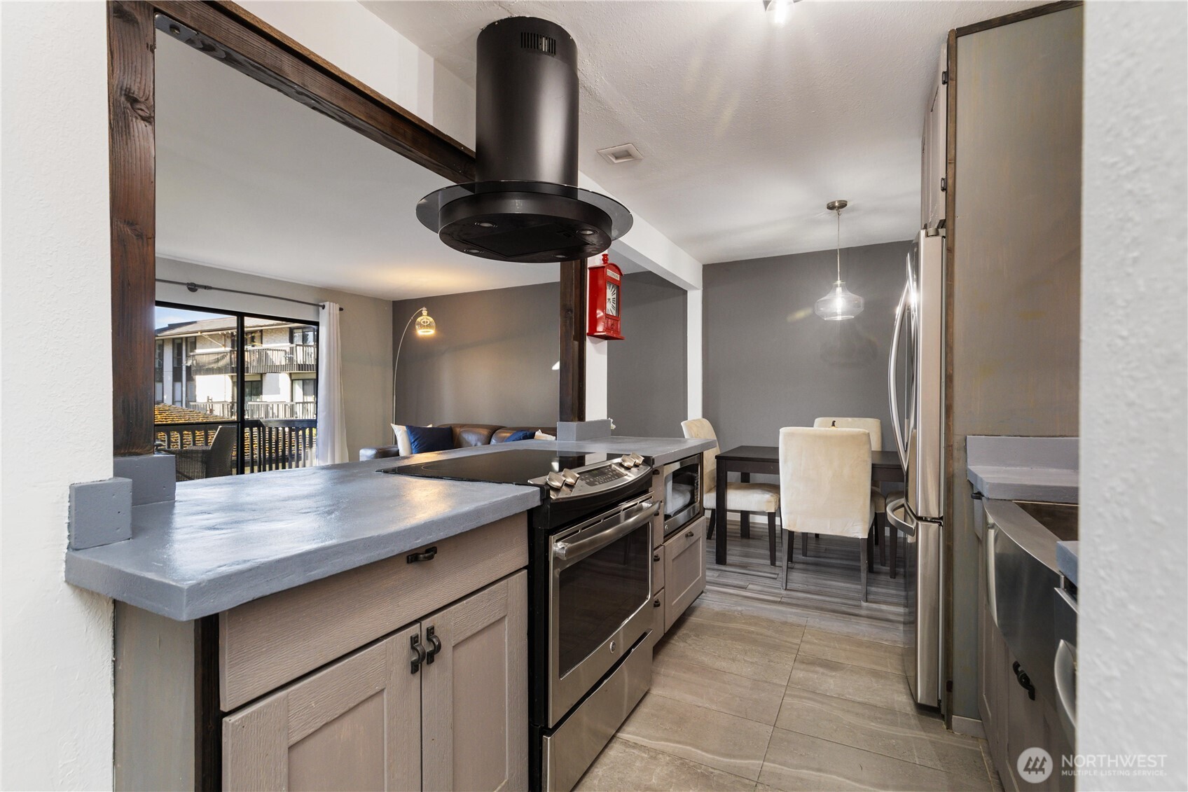 19409 56th Avenue W #201, Lynnwood, WA 98036