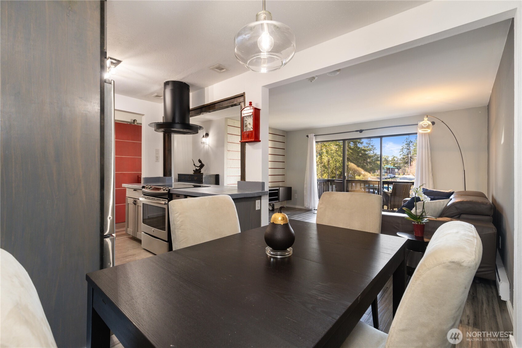 19409 56th Avenue W #201, Lynnwood, WA 98036