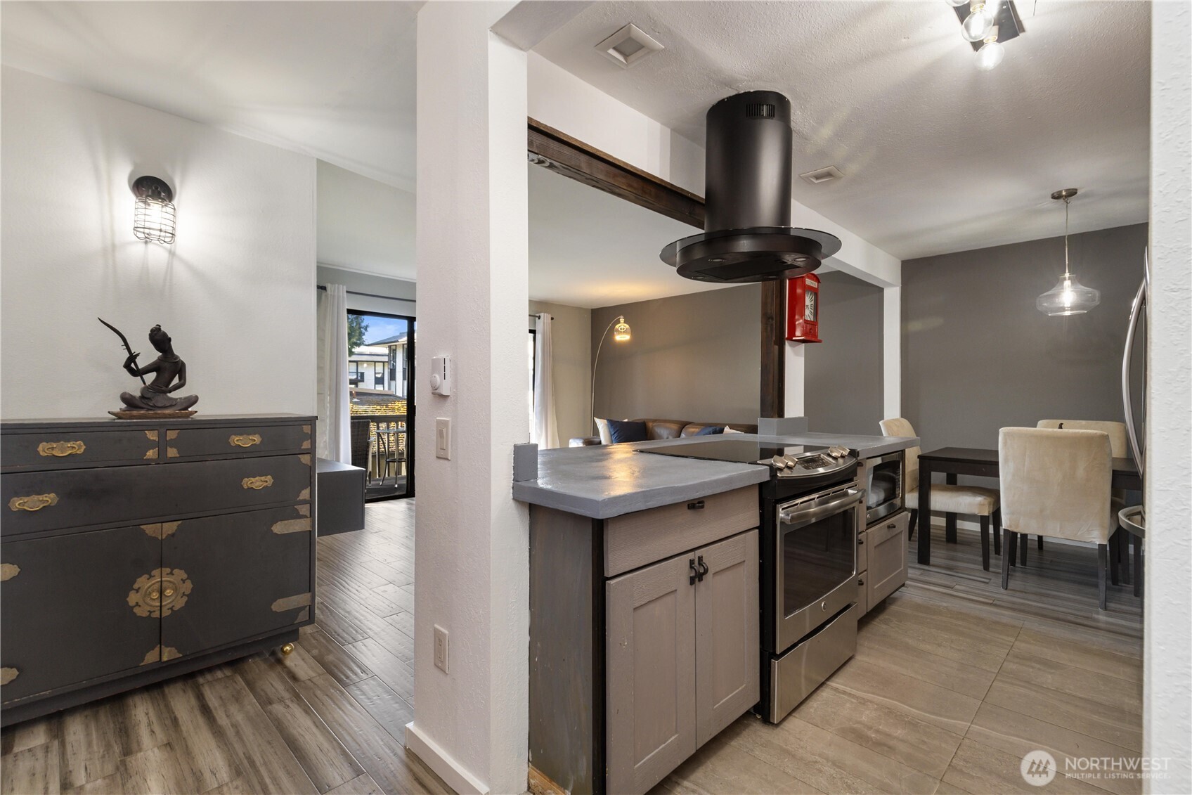 19409 56th Avenue W #201, Lynnwood, WA 98036