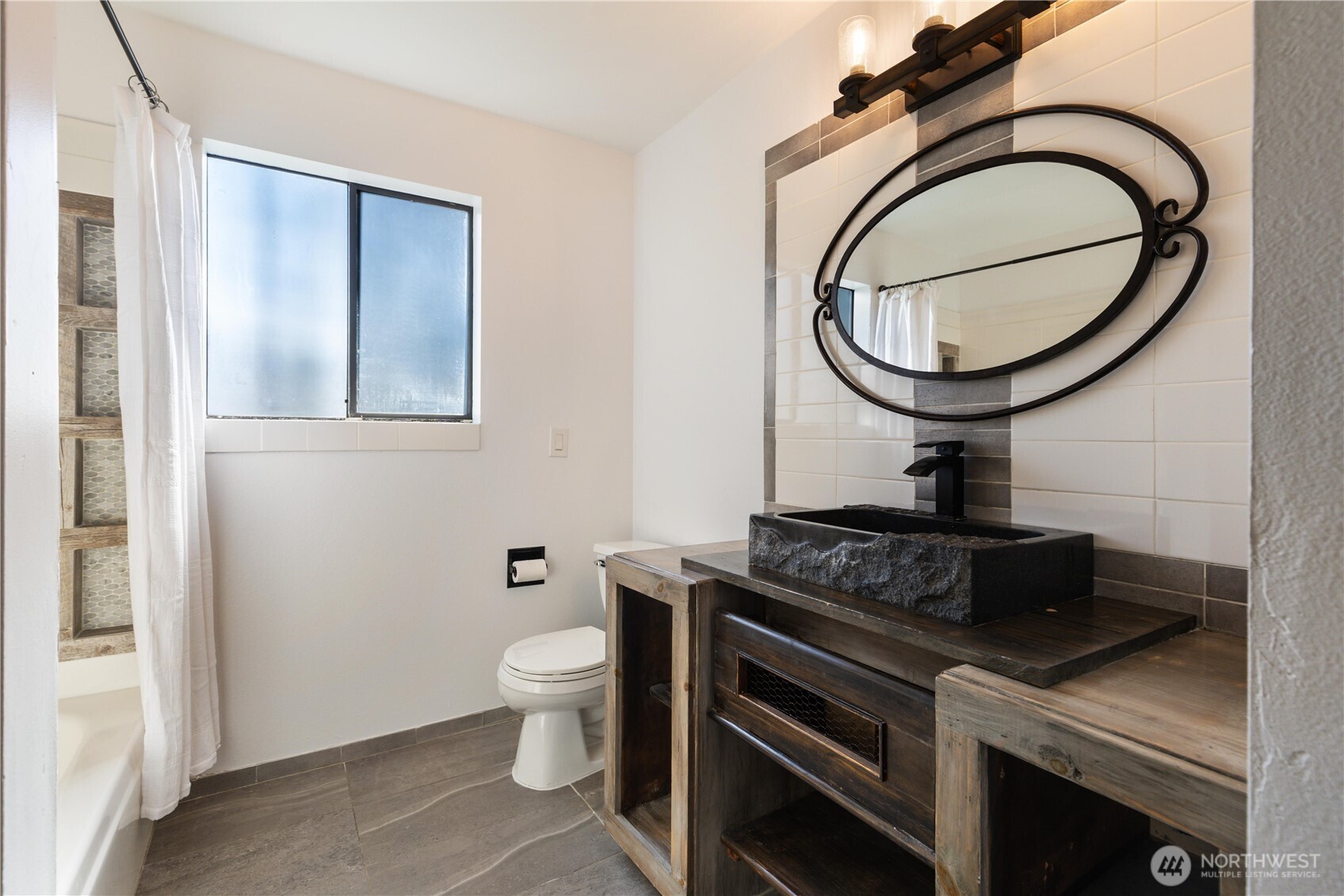 19409 56th Avenue W #201, Lynnwood, WA 98036