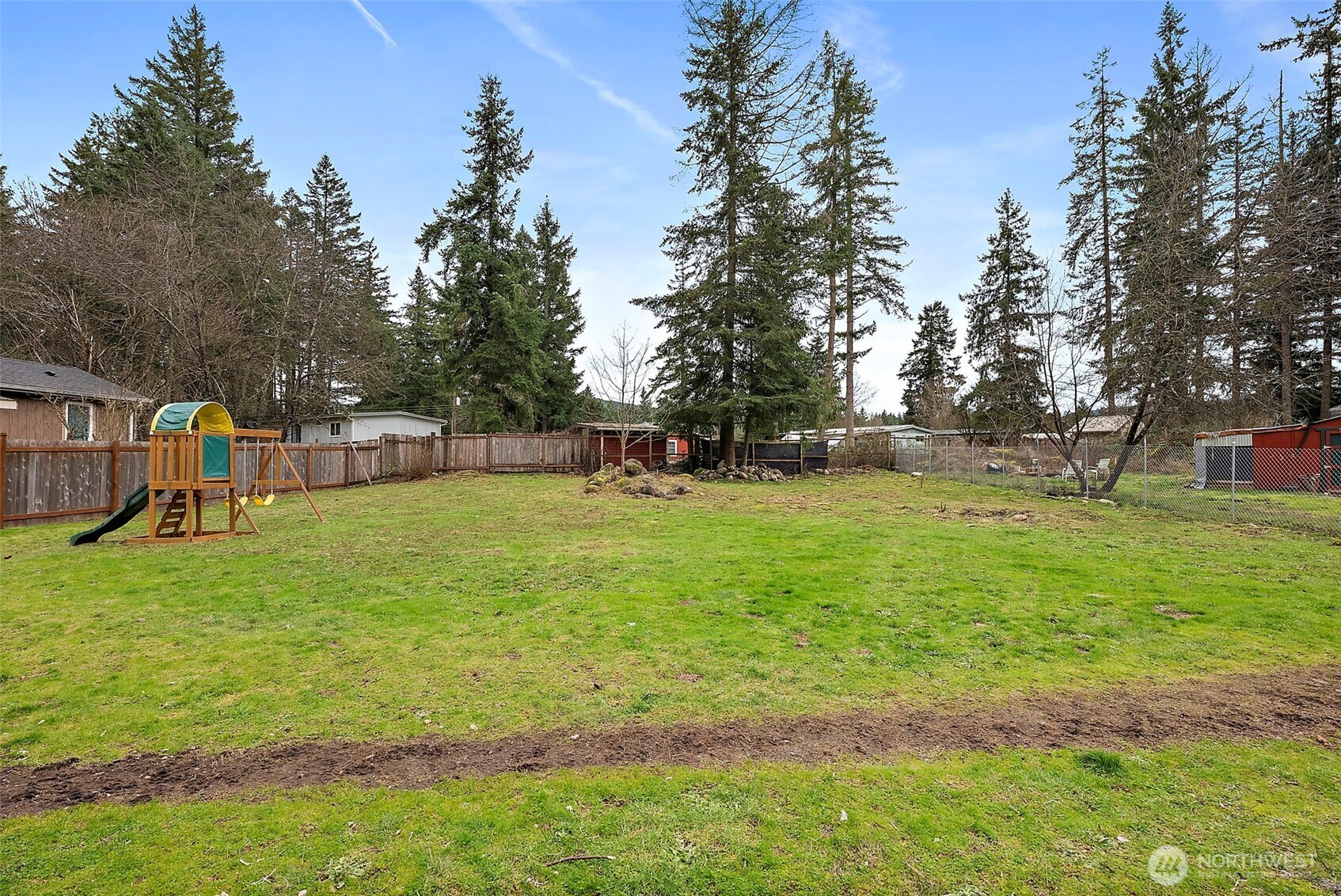 16503 Village Drive SE, Rainier, WA 98576