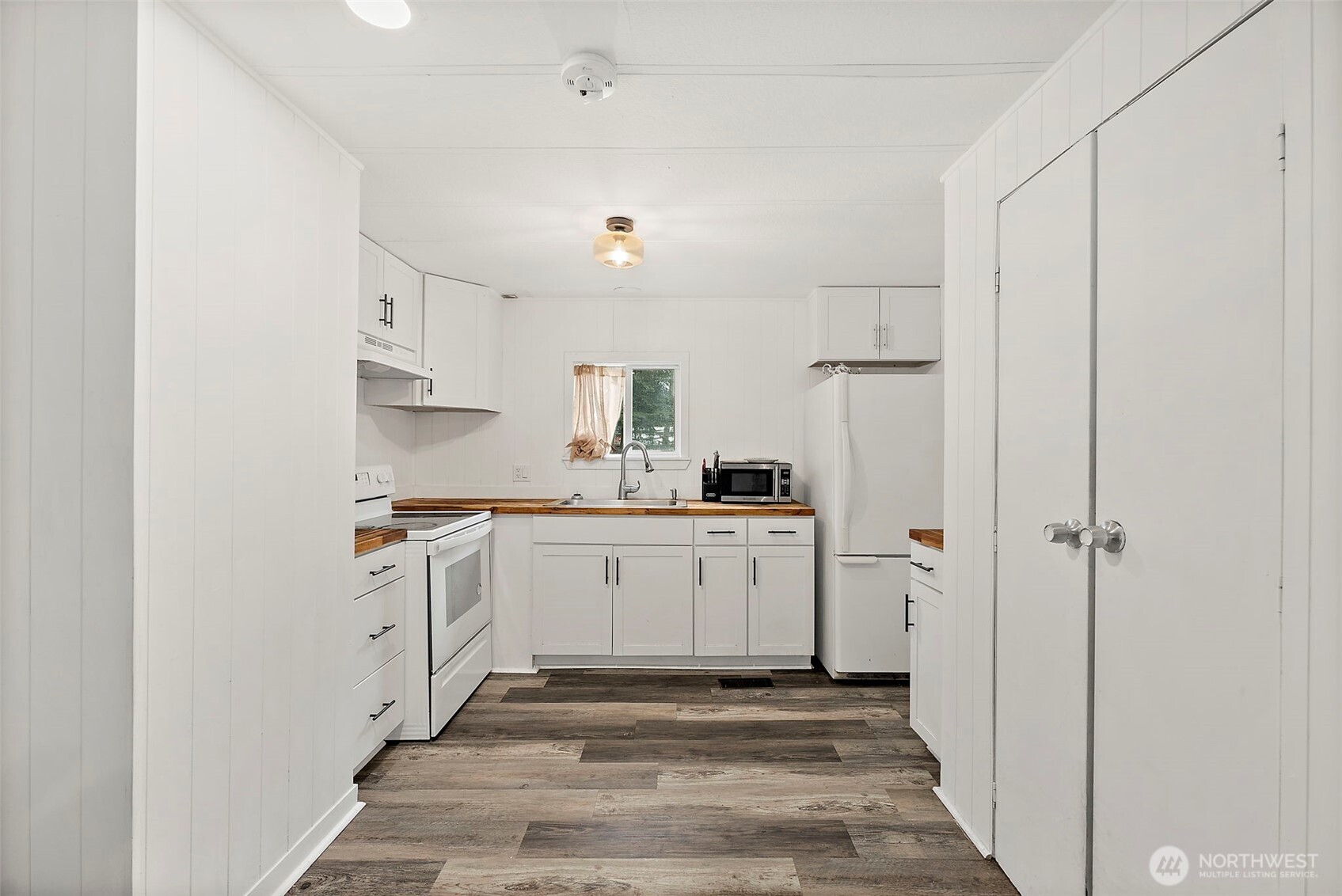 16503 Village Drive SE, Rainier, WA 98576