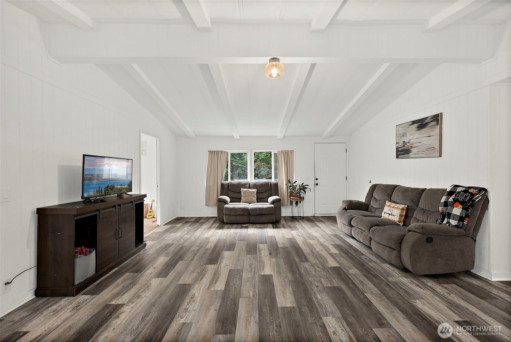 16503 Village Drive SE, Rainier, WA 98576