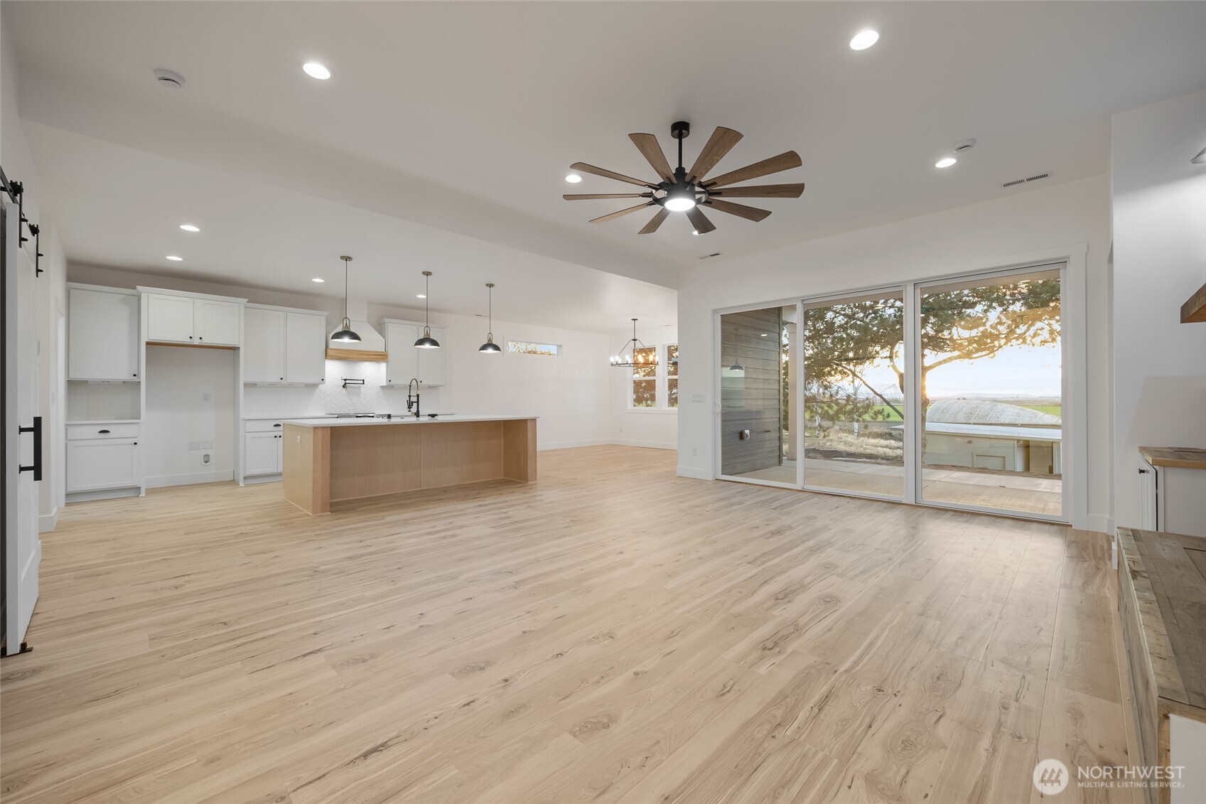 29183 Mammoth Dr , Kennewick, WA 99338