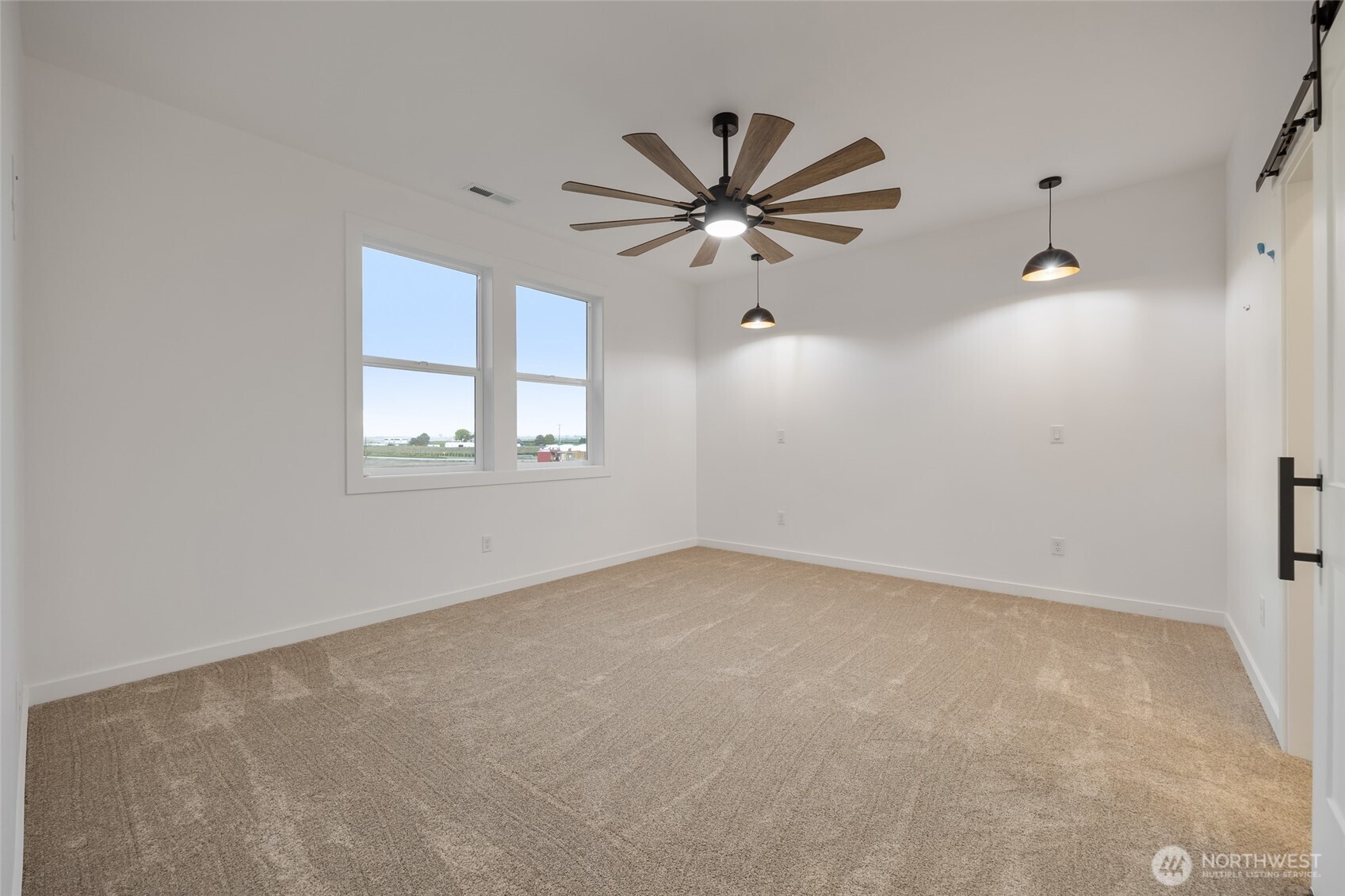 29183 Mammoth Dr , Kennewick, WA 99338