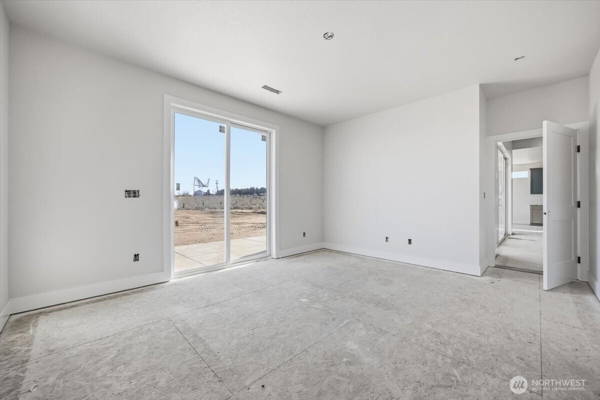 29183 Mammoth Dr , Kennewick, WA 99338