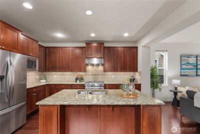 18251 NE 111th st , Redmond, WA 98052 - Photo 10