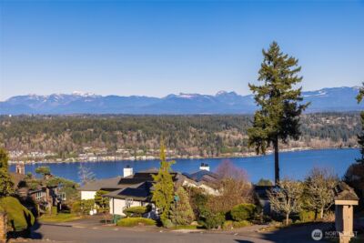 4585 167th Lane SE, Bellevue, WA 98006 - Photo 8