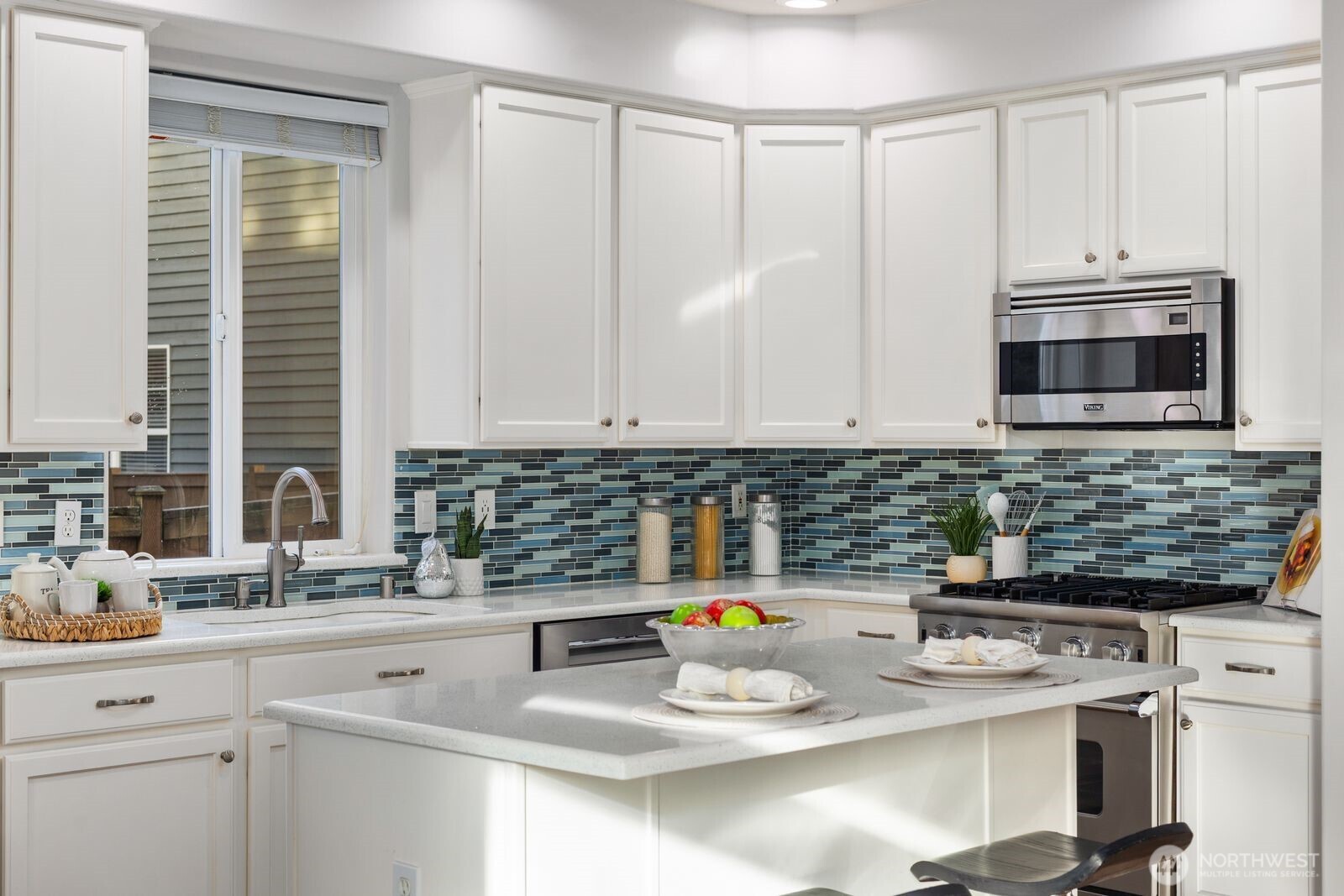 12219 NE 105th Street , Kirkland, WA 98033-8830