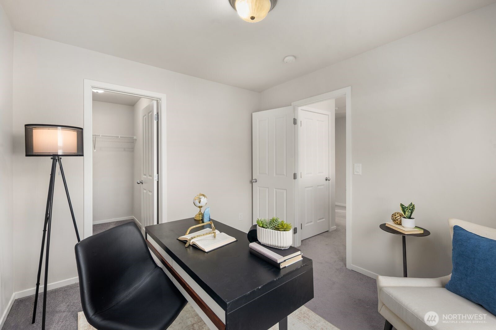 12219 NE 105th Street , Kirkland, WA 98033-8830