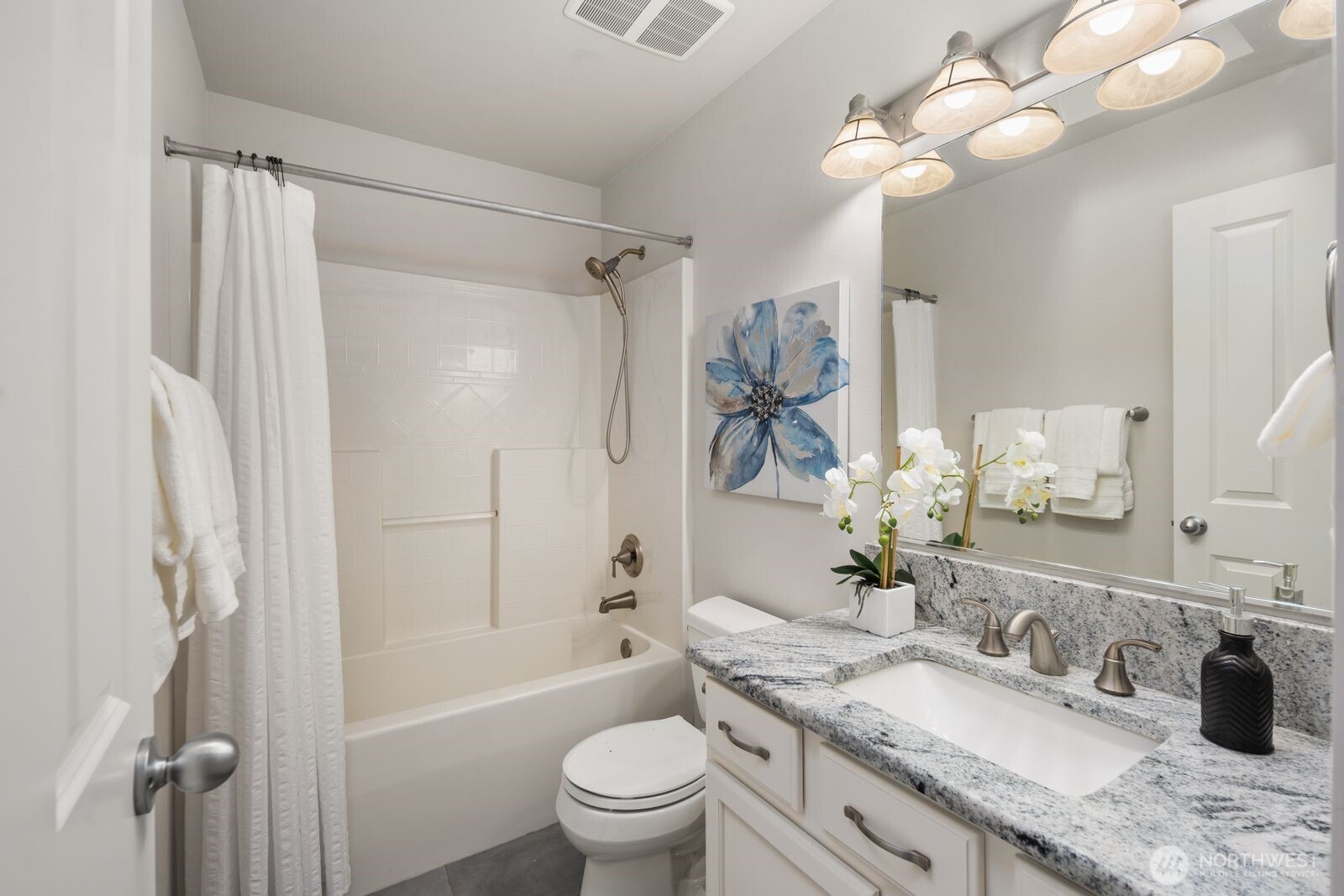 12219 NE 105th Street , Kirkland, WA 98033-8830