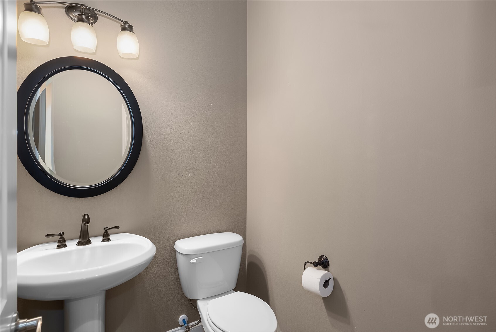 8265 Orcas Loop NE, Lacey, WA 98516