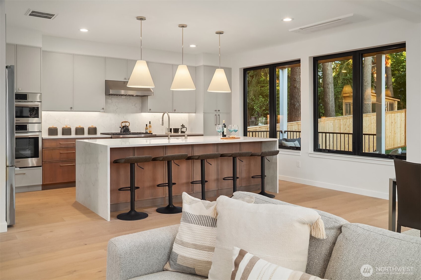 6214 40th Avenue NE, Seattle, WA 98115