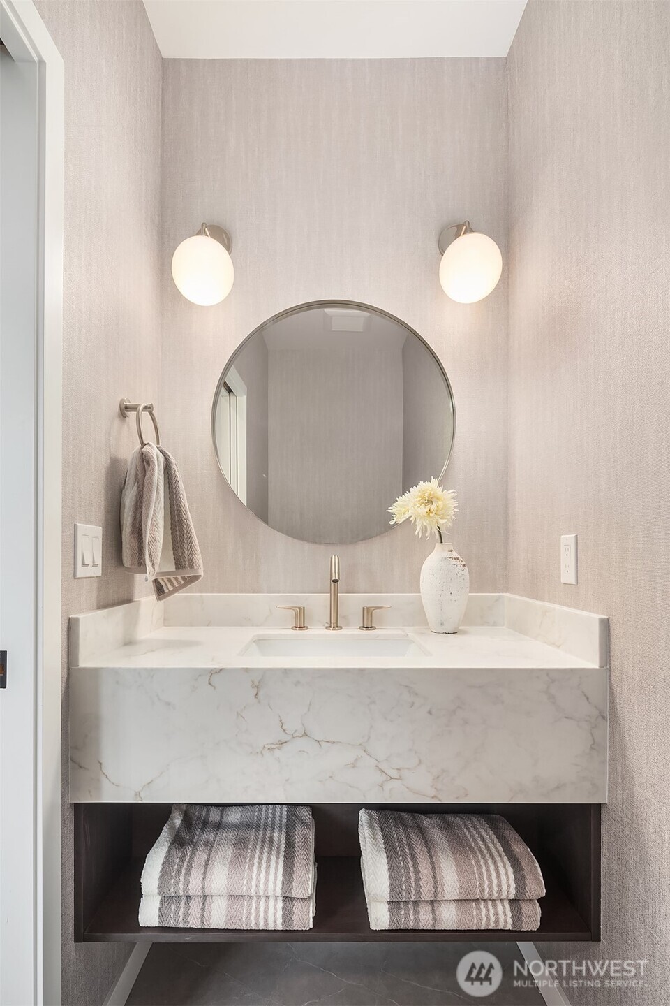 6214 40th Avenue NE, Seattle, WA 98115