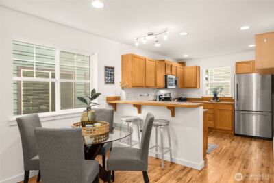 12018 31st Avenue NE, Seattle, WA 98125 - Photo 9