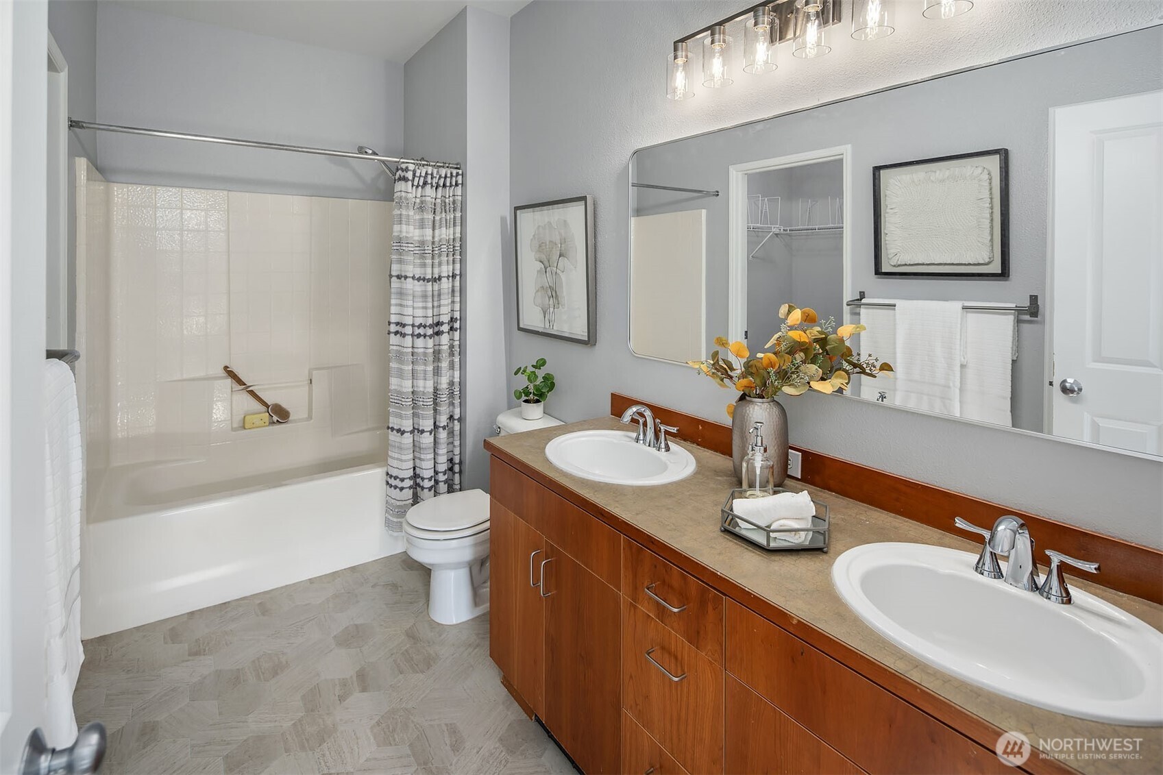 22751 SE 12th Lane , Sammamish, WA 98075