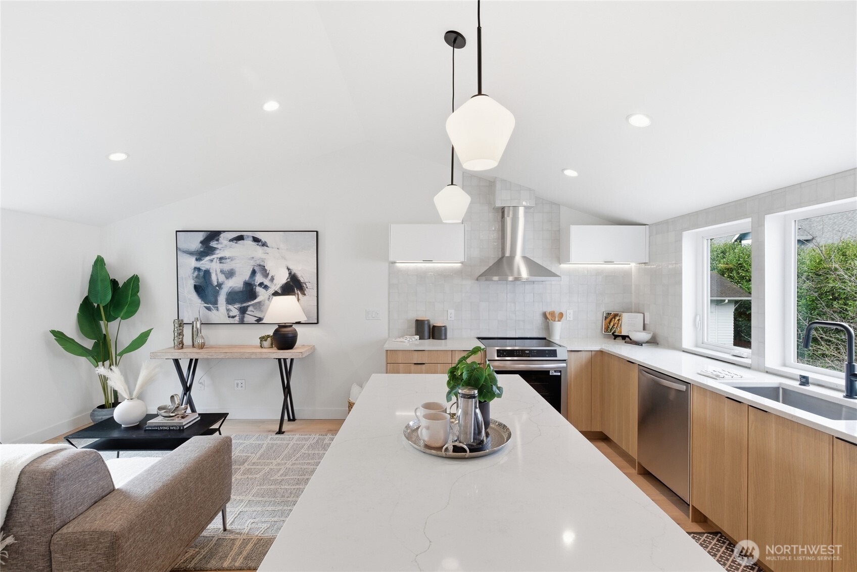 6505 19th Avenue NW, Seattle, WA 98117