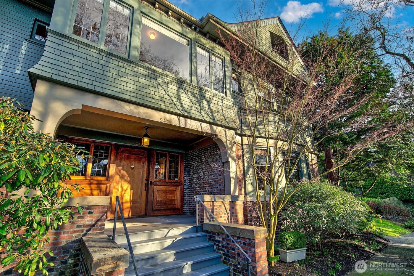 942 Harvard Avenue E, Seattle, WA 98102