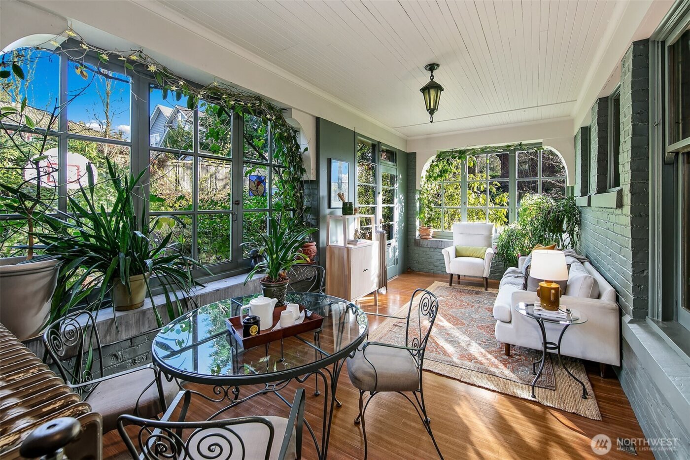 942 Harvard Avenue E, Seattle, WA 98102