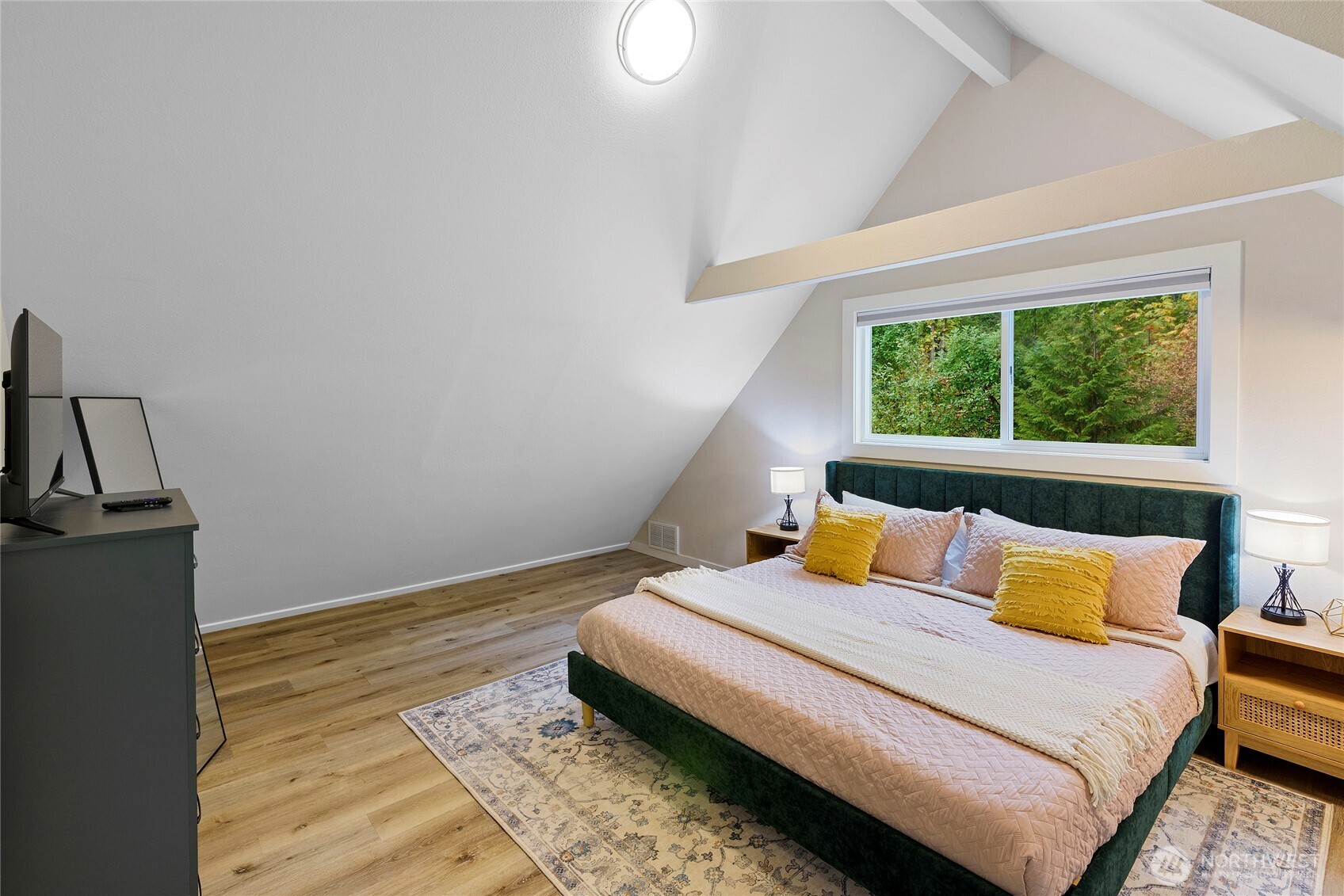 304292 Highway 101 , Brinnon, WA 98320