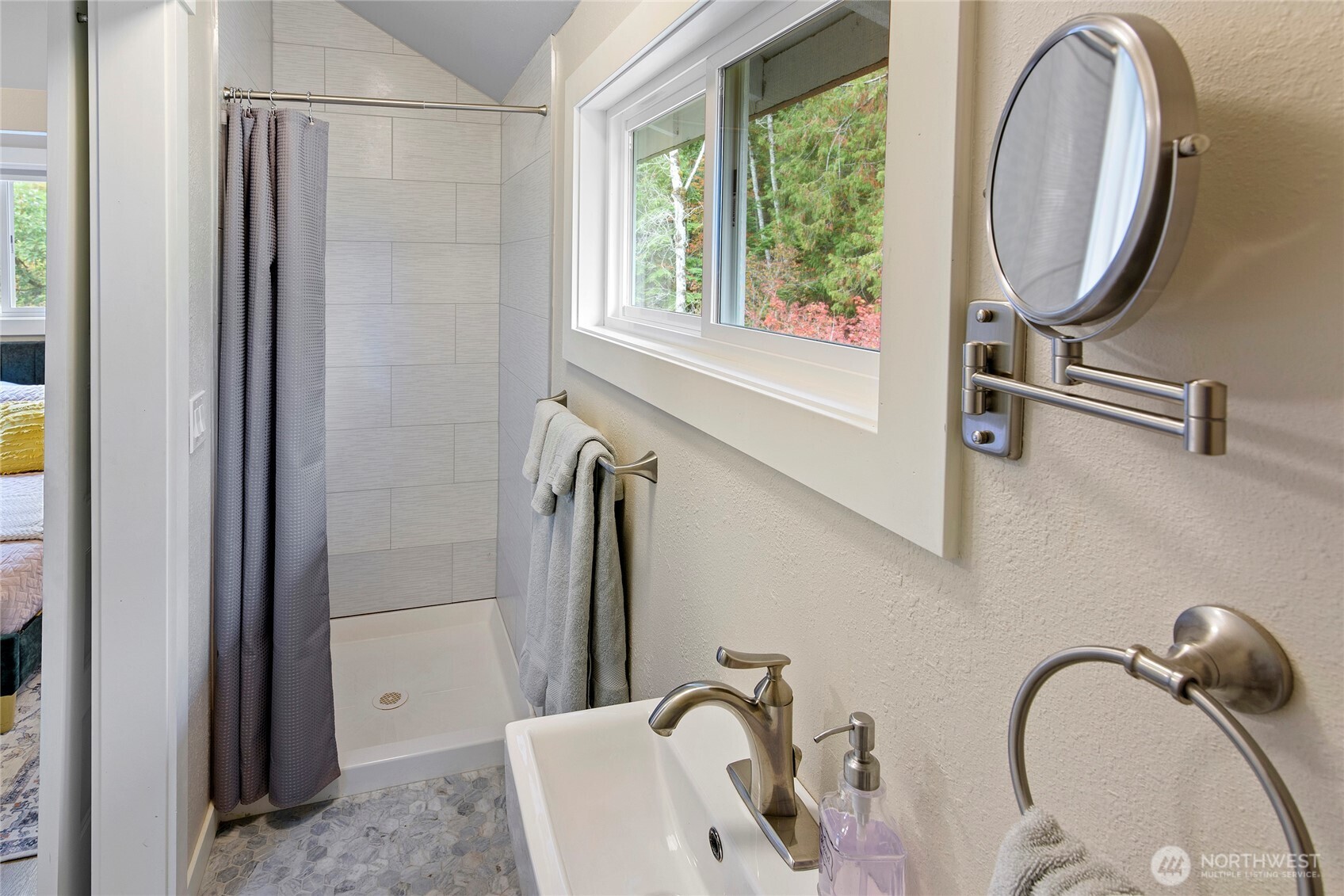 304292 Highway 101 , Brinnon, WA 98320