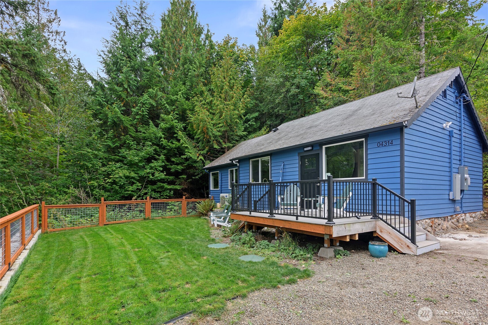 304292 Highway 101 , Brinnon, WA 98320