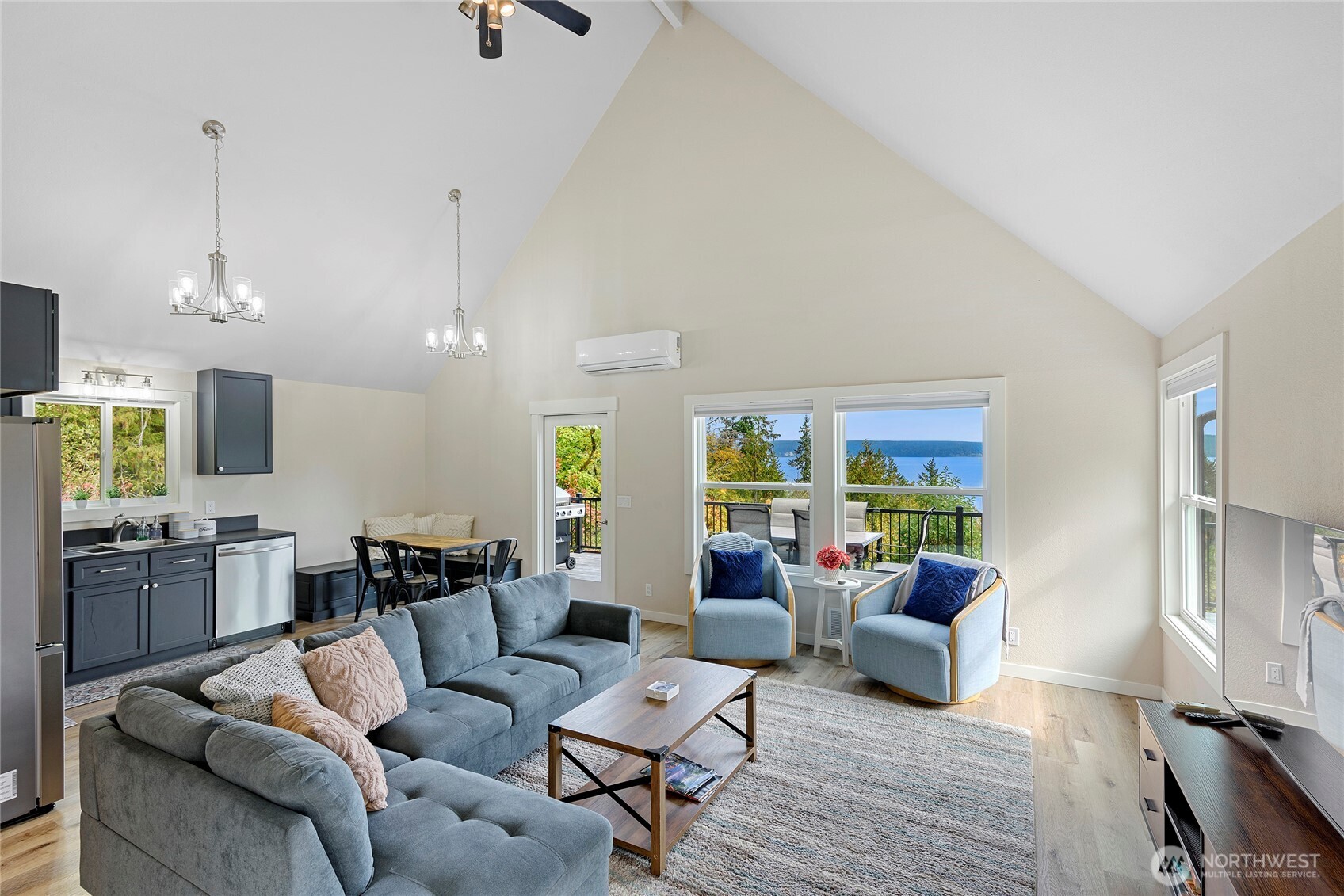 304292 Highway 101 , Brinnon, WA 98320