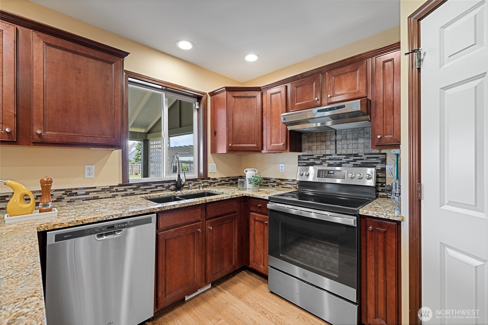 2521 Scatter Creek Court SW, Tenino, WA 98589