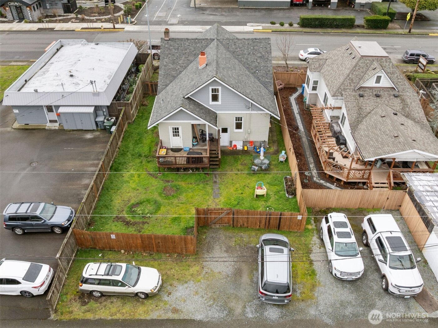 413 2nd Street NE, Puyallup, WA 98372