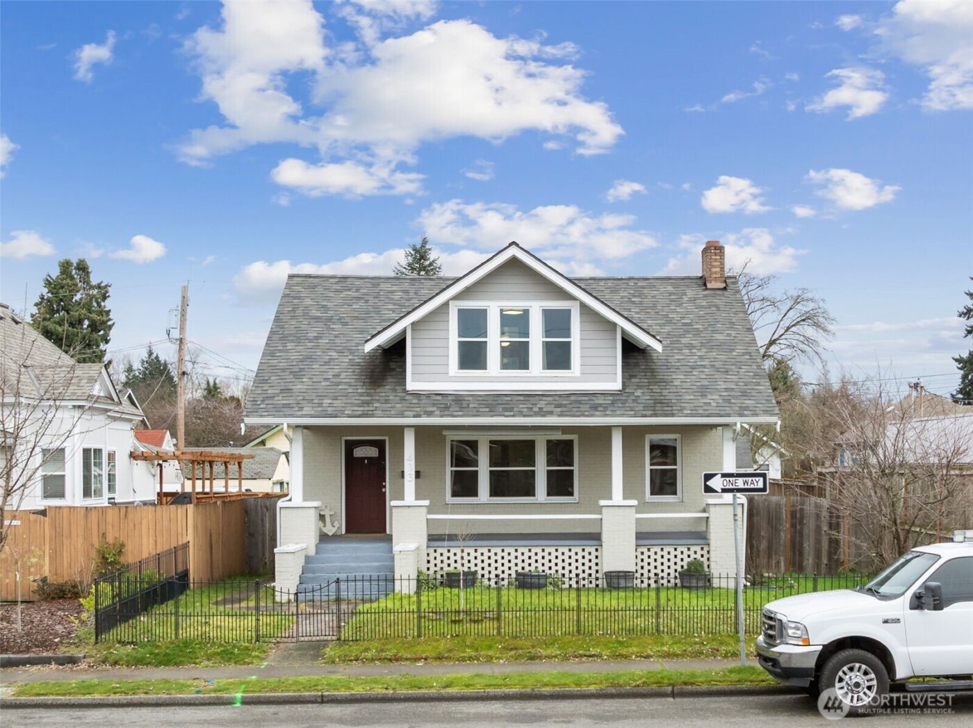413 2nd Street NE, Puyallup, WA 98372