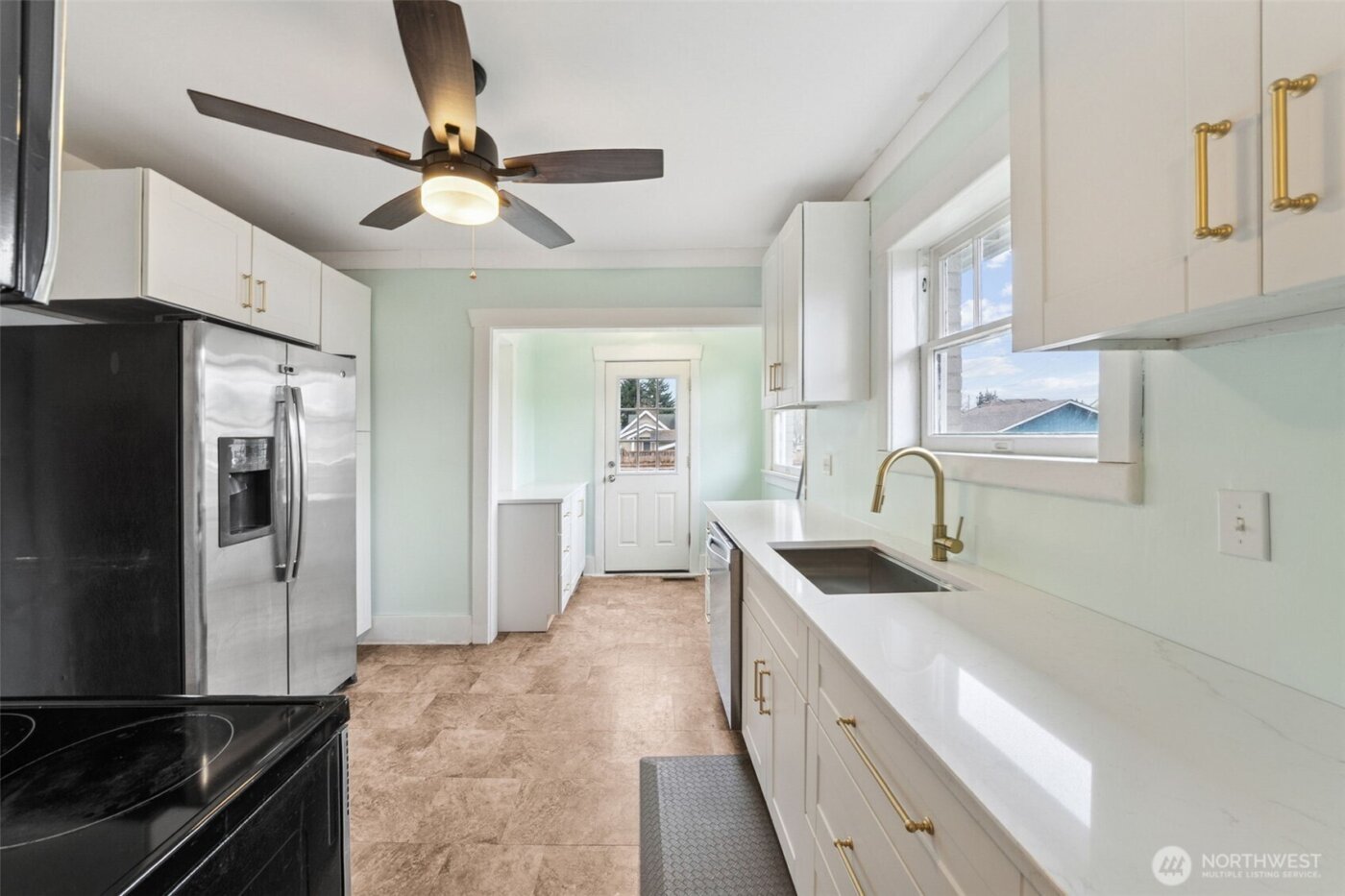 413 2nd Street NE, Puyallup, WA 98372