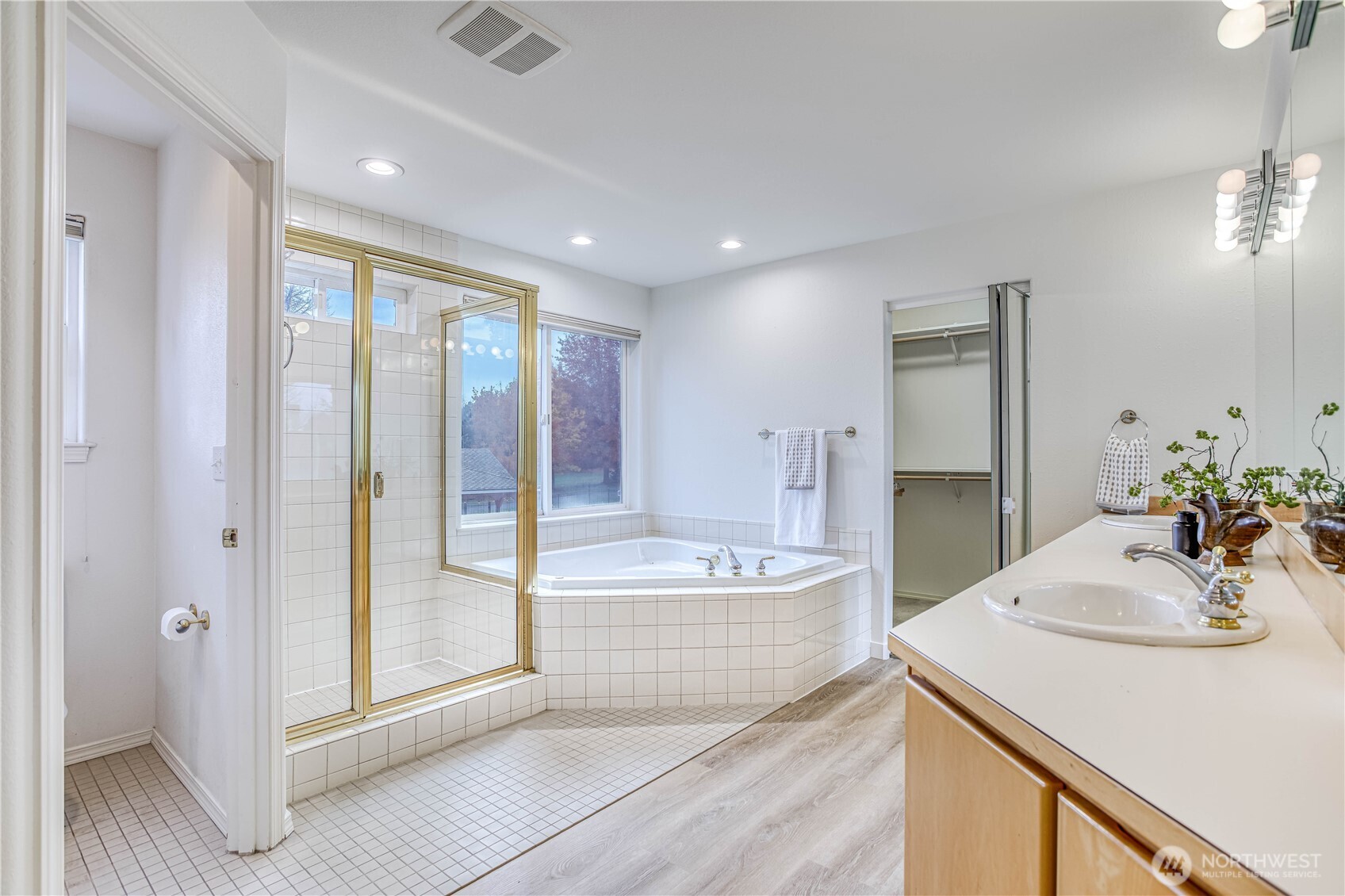 624 Meadows Drive , Wenatchee, WA 98801