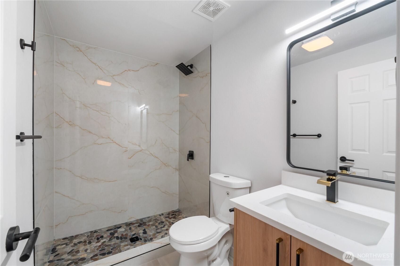 18911 29th Avenue E, Tacoma, WA 98445