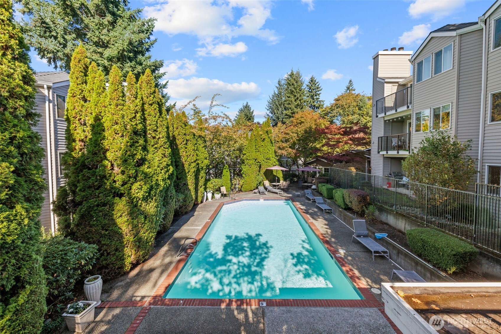 12044 100th Avenue NE #H102, Kirkland, WA 98034