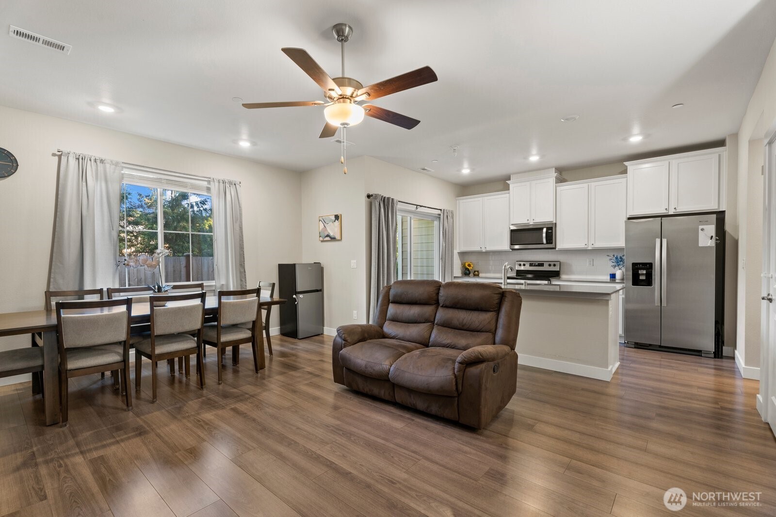 8643 35th Place NE, Marysville, WA 98270