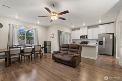 8643 35th Place NE, Marysville, WA 98270 - Photo 4