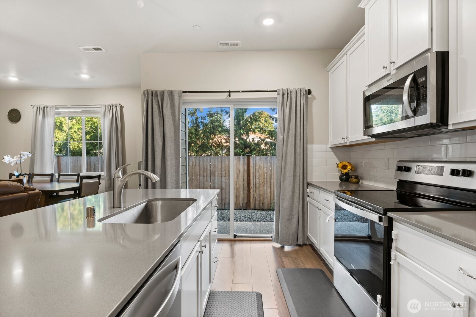 8643 35th Place NE, Marysville, WA 98270