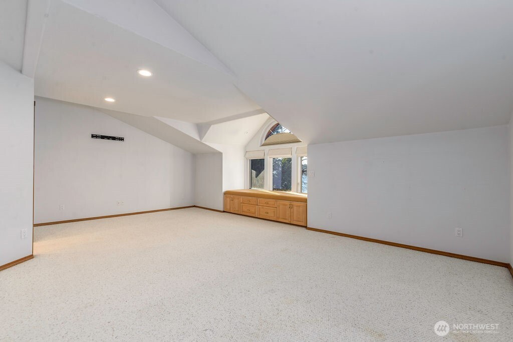 3250 E State Route 302 , Belfair, WA 98528