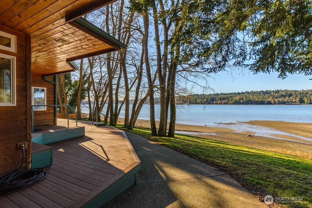 3250 E State Route 302 , Belfair, WA 98528